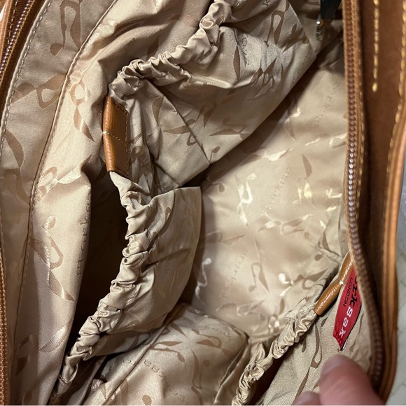 Storksak Tan Lucinda Leather Baby Bag NWOT - Picture 9 of 10